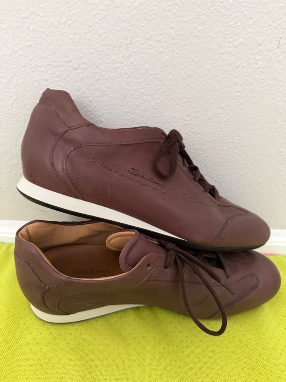 Magnanni Men's Leather Sneakers in Wine